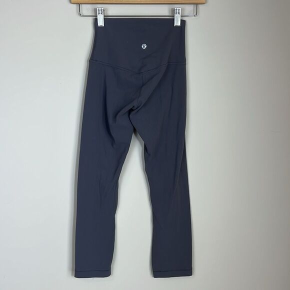 Lululemon Align Crop 21 inch Gray Size 2 Mid Rise - Picture 5 of 10